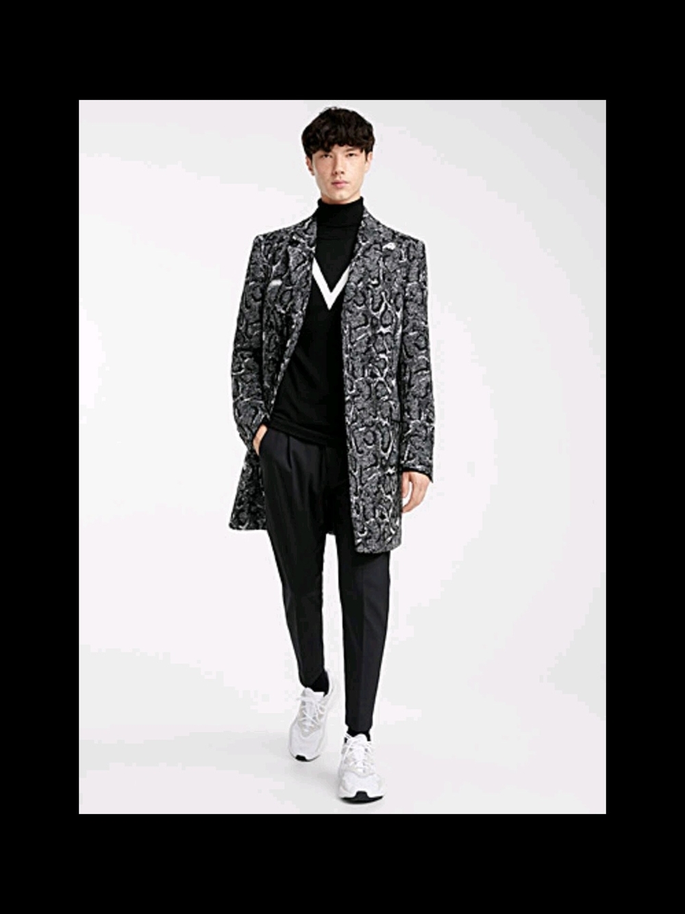 Men's Black & Gray Patterned Long Coat